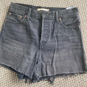 Levi Wedgie Short